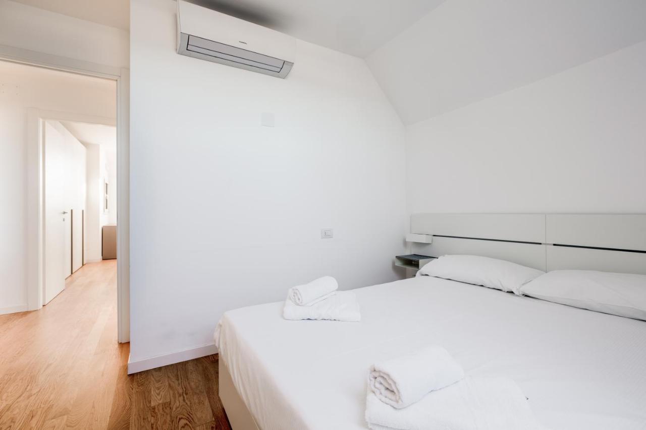 Modern Apt With Terrace, Wifi & Ac ميلان المظهر الخارجي الصورة